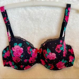⭐️2/$20⭐️ LA SENZA So Free Balconette Bra with Floral Print & Lace